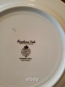 Set of 8 Royal Worcester 1986 EVESHAM VALE Bread Plates, 6 5/8 Made in England