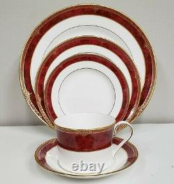 Spode Fine Bone China BORDEAUX 5 Piece Place Setting BRAND NEW Never Used