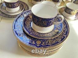 Superb! 12xRoyal Worcester Sandringham Cobalt Blue, White Gold teacups and plates