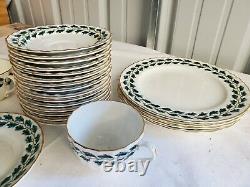 Vintage 26pc Royal Worcester Royal Oak Green Leaf Pattern Dish Set