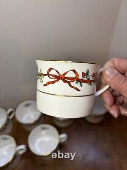 Vtg 1987 Royal Worcester Holly Ribbons Cups Set Of 7 Excellent